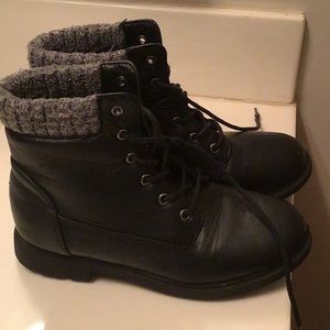 Girl boots